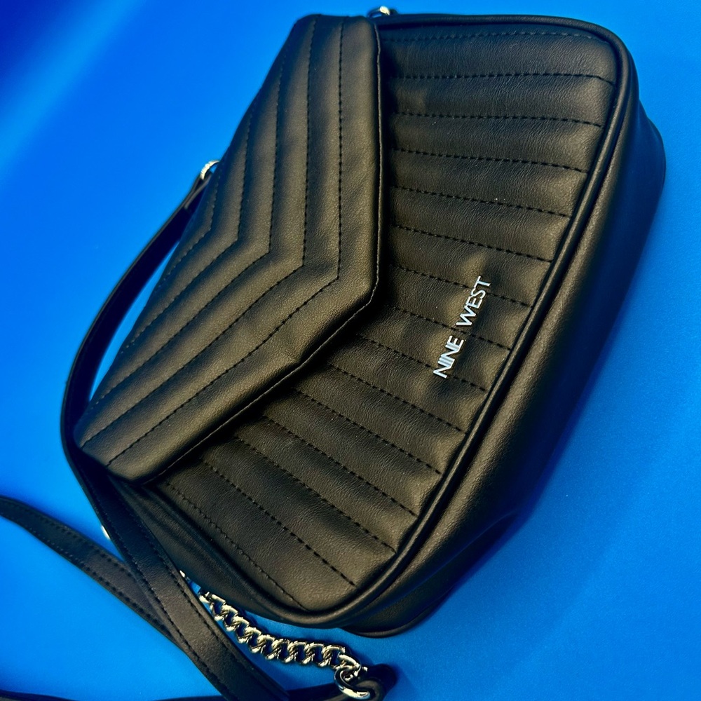 Nine West Quilted Black Crossbody Bag – Chain Strap, EUC ❤️💥🔥